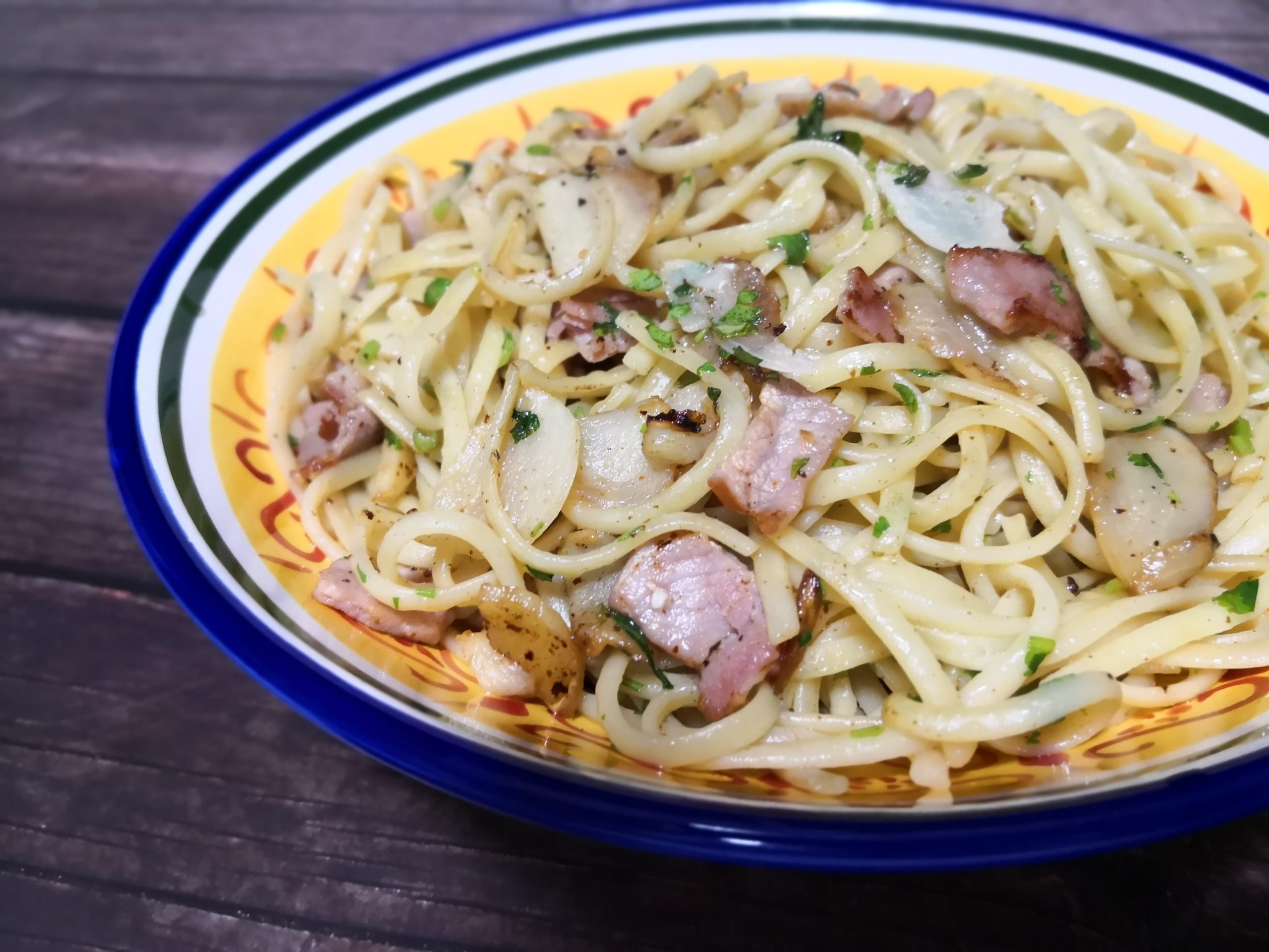 Aglio e Olio (Linguine Pasta with Bacon)